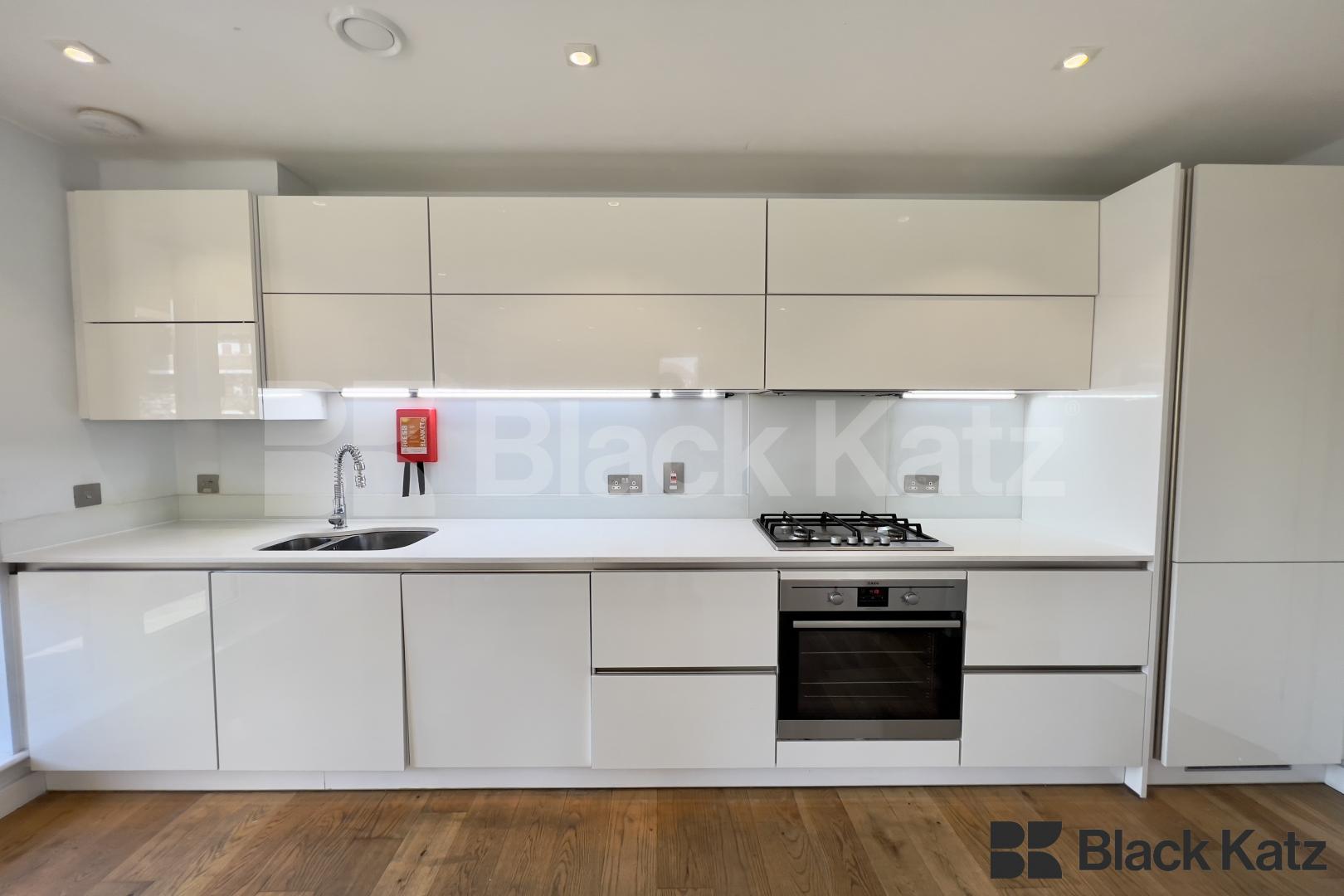 Luxury, generous apartment moments from Brick Lane  Cityscape Apartments, Spitafields