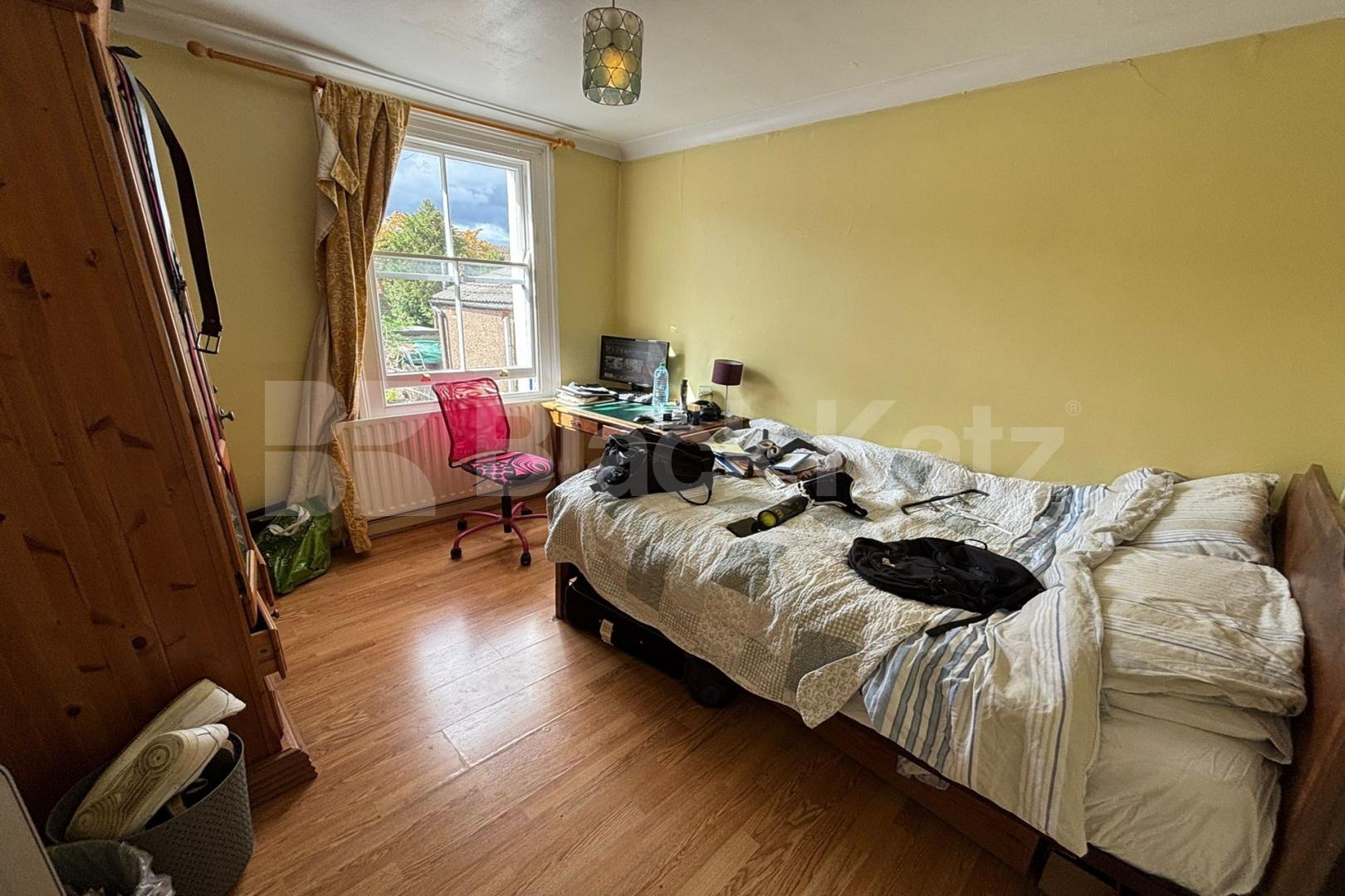 Period house with two bathrooms & patio garden  Trundleys Road , Surrey Quays