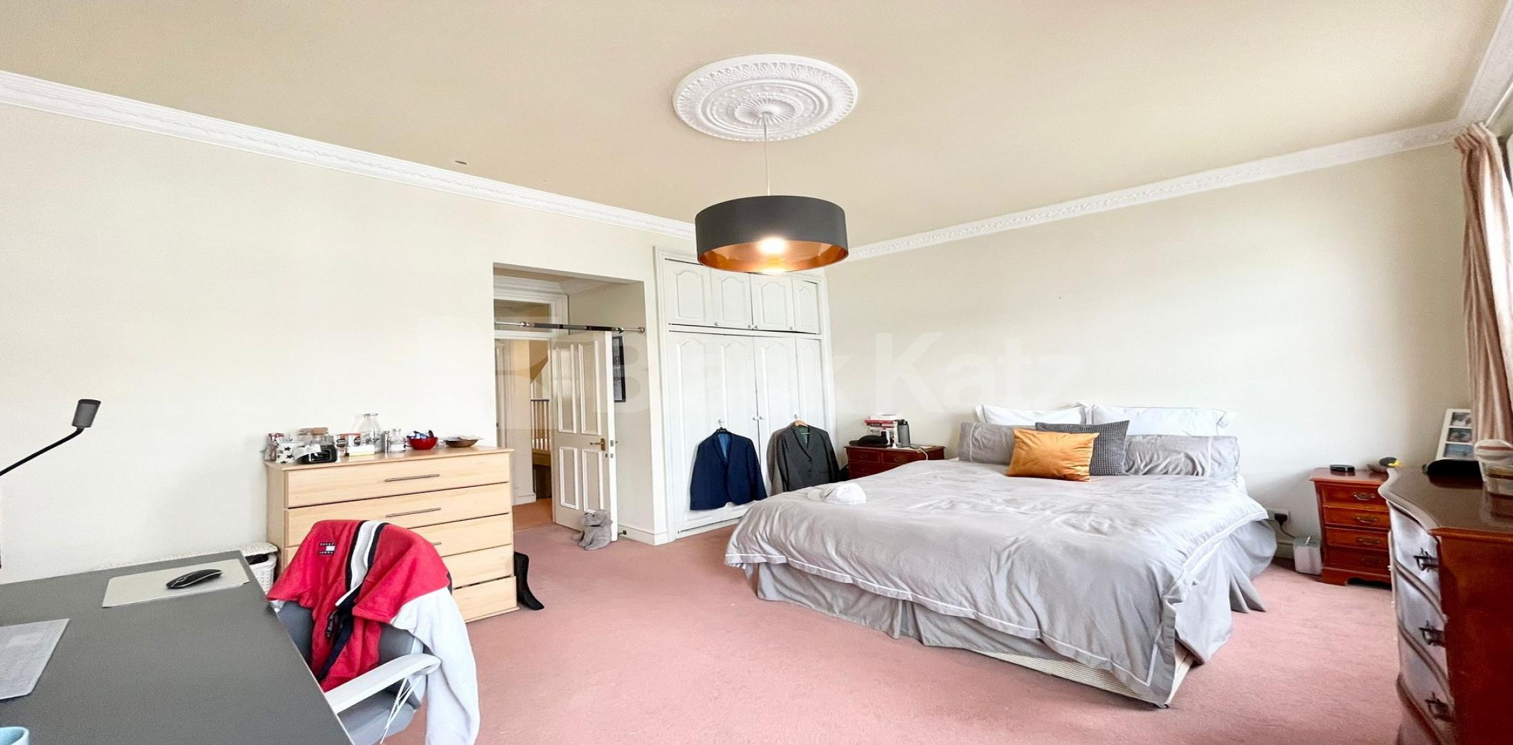 Bright and Airy three bedroomed apartment in Central London  Alderney Street, Pimlico