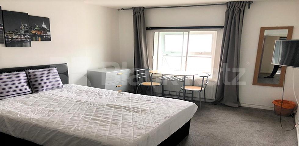 Super 4 bed with modern kitchen and bathroom Westbourne Grove, Notting Hill