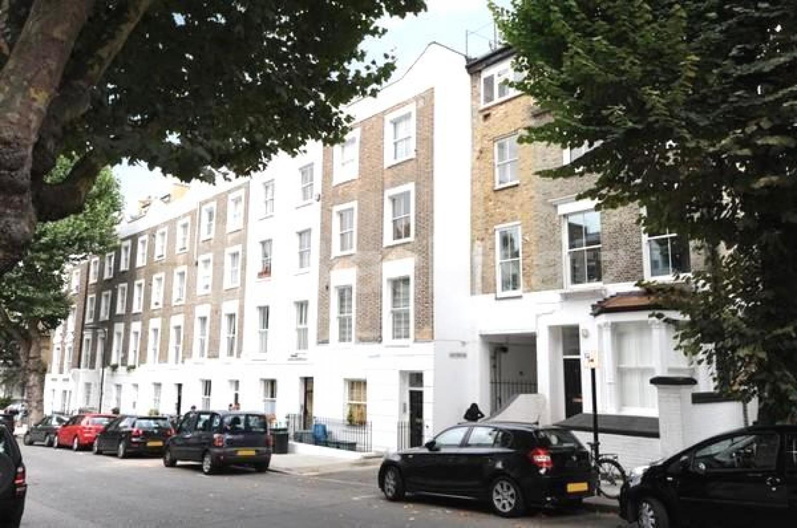 Spacious three bed two bath mins to Primrose Hill Ainger Road, Primrose Hill