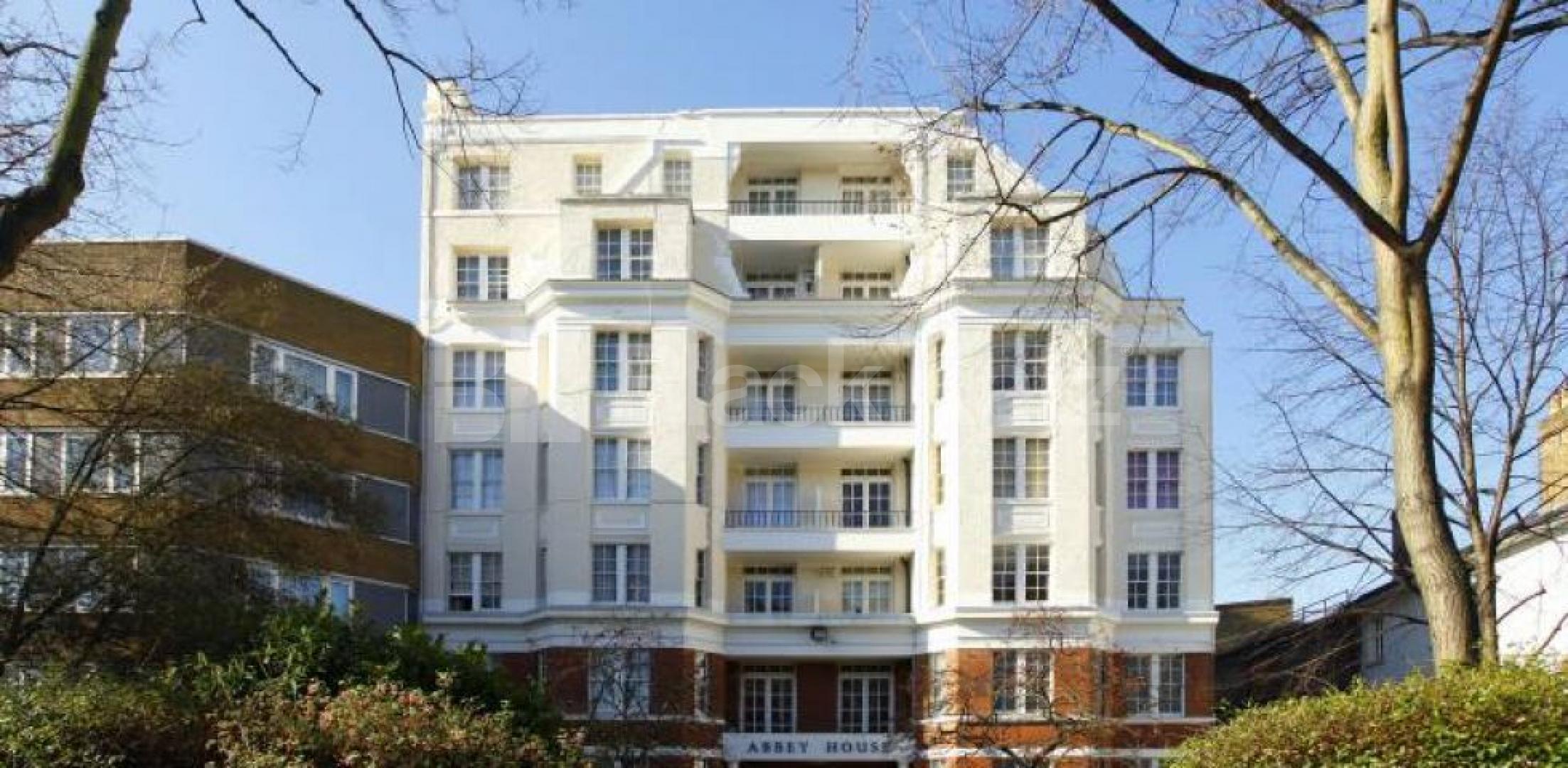 			NEW INSTRUCTION!, 2 Bedroom, 1 bath, 1 reception Flat			 Garden Road, ST JOHNS WOOD