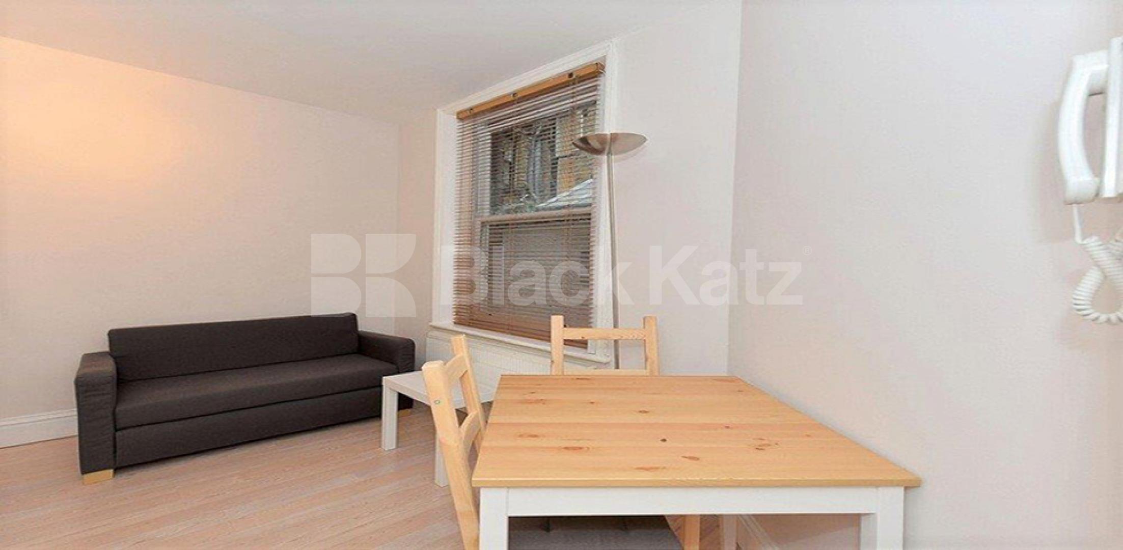 Sunny Studio Apartment, Furnished Studio in Abingdon Road W8