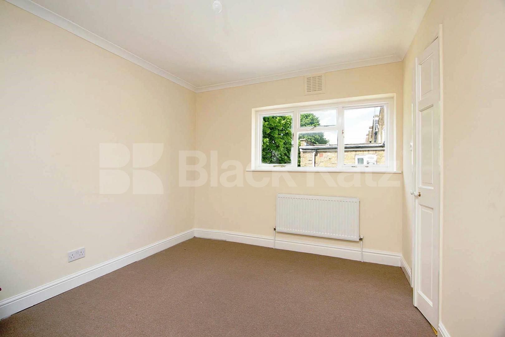 			LET!, 2 Bedroom, 1 bath, 1 reception Flat			 Ashmore Road, MAIDA VALE
