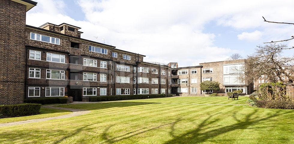 			NEW INSTRUCTION!, 2 Bedroom, 1 bath, 1 reception Flat			 Avenue Close, ST JOHNS WOOD 