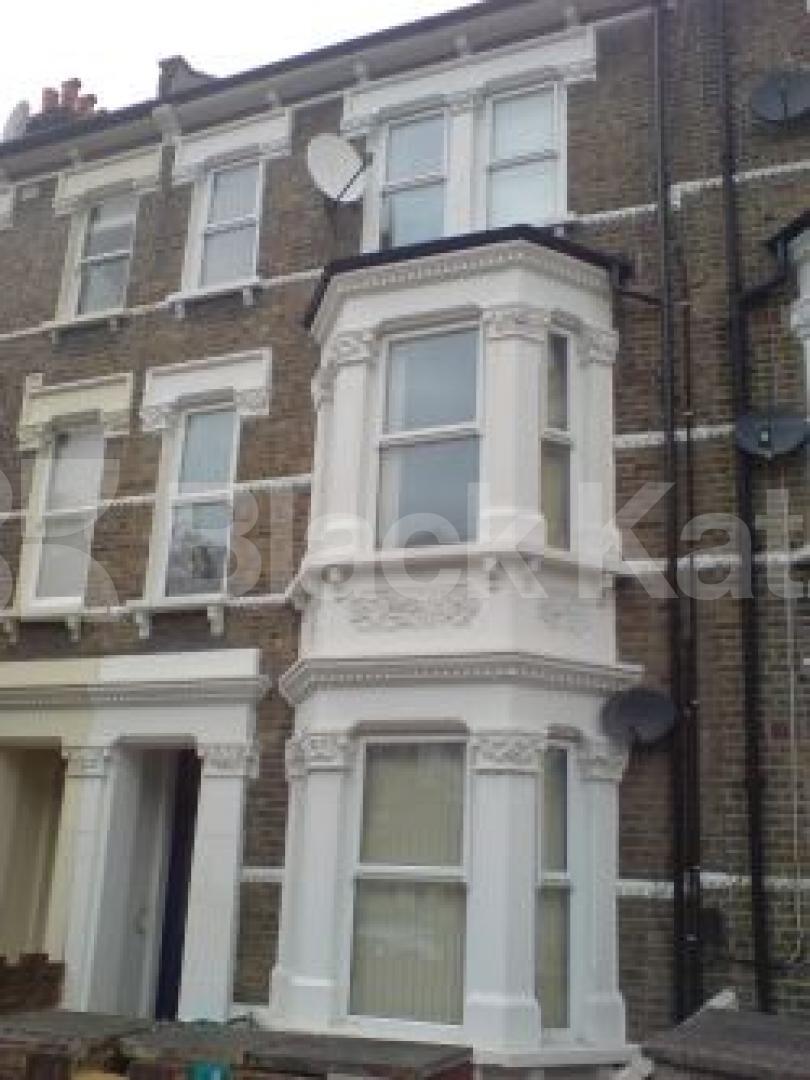 			5 Bedroom, 1 bath, 1 reception Flat			 Bradiston Road, MAIDA VALE W9