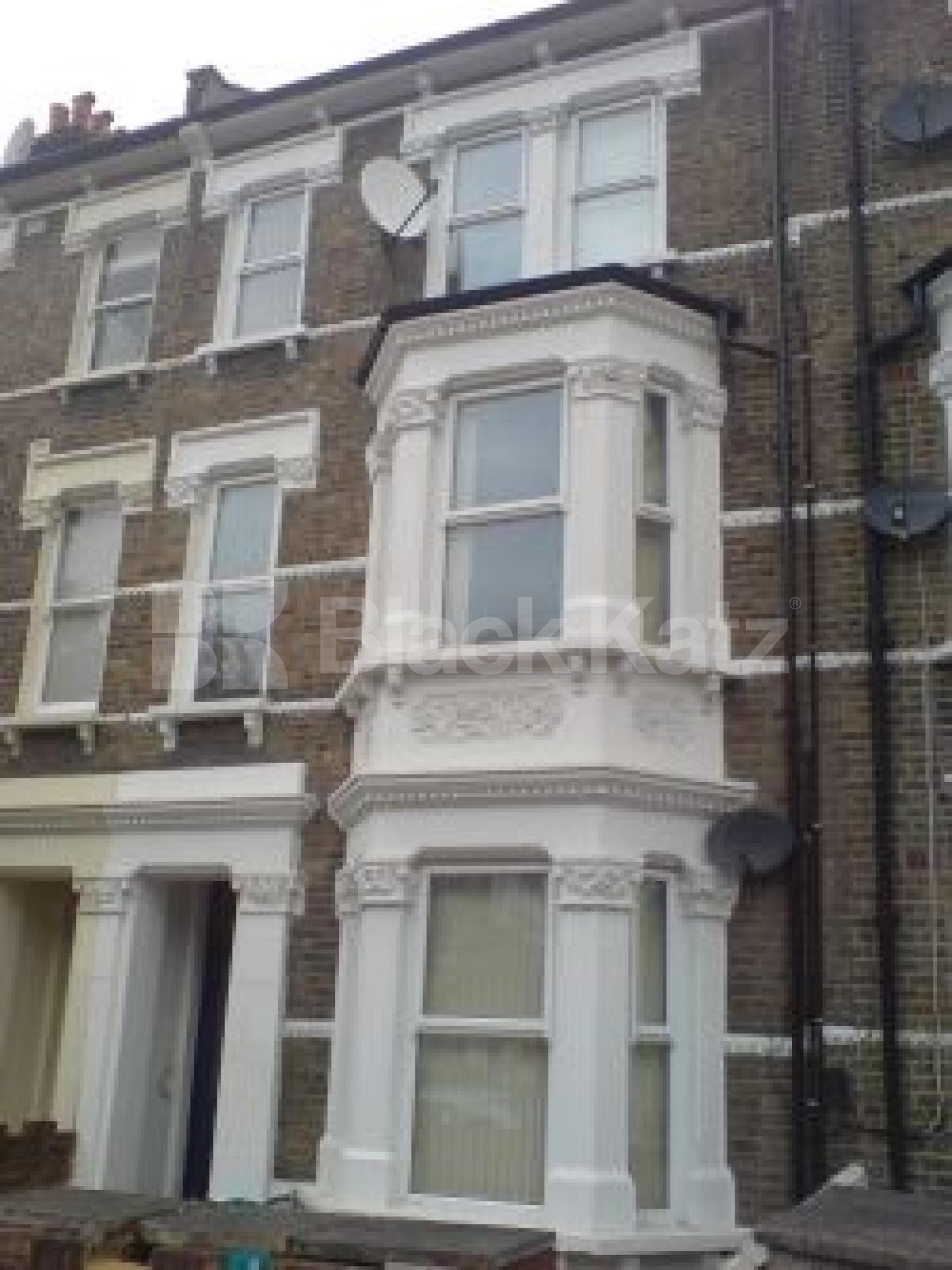 			5 Bedroom, 1 bath, 1 reception Flat			 Bradiston Road, MAIDA VALE W9 W9
