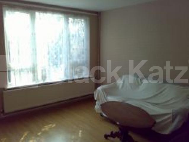 			4 Bedroom, 1 bath, 1 reception Flat			 Centurion Close, CALEDONIAN ROAD N7