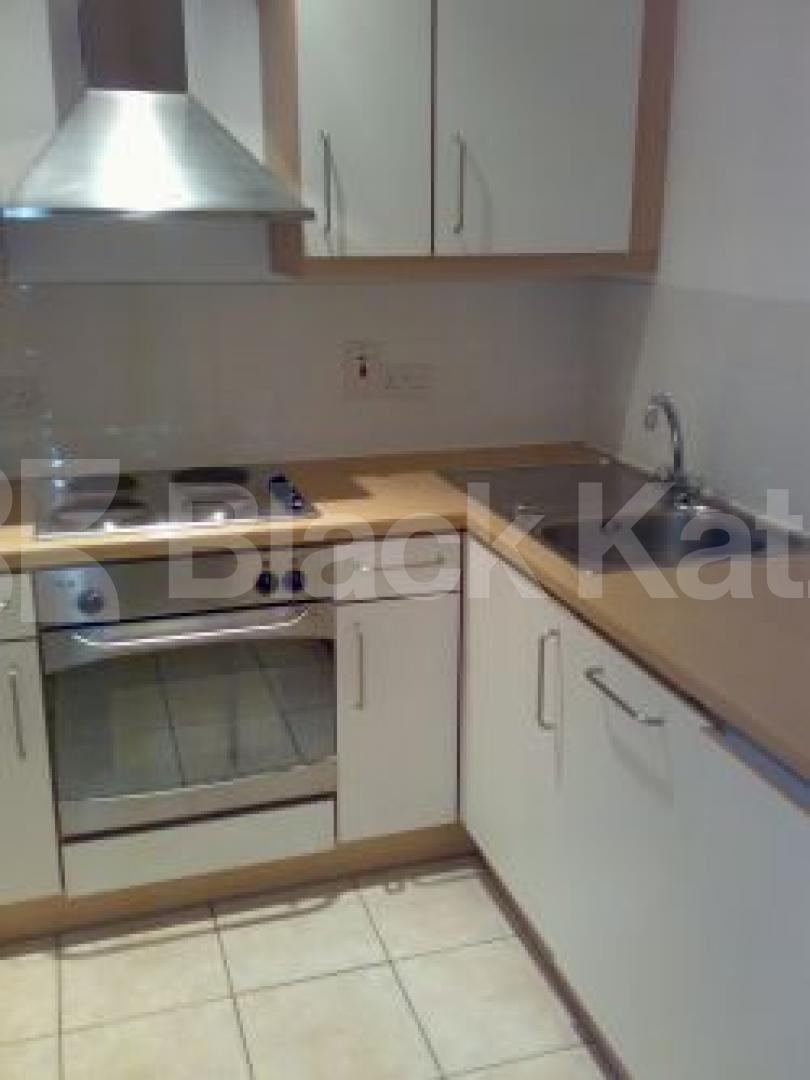 			1 Bedroom, 1 bath, 1 reception Flat			 Sutherland Avenue, Maida Vale