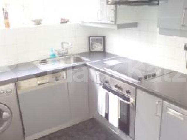 			VIEWINGS ESSENTIAL, 2 Bedroom, 1 bath, 1 reception Flat			 Marshall Street, Oxford Circus