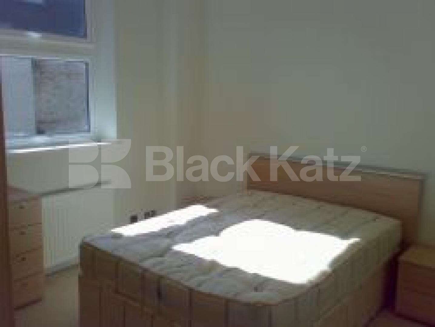 			2 Bedroom, 1 bath, 1 reception Flat			 Gloucester Place, Camden