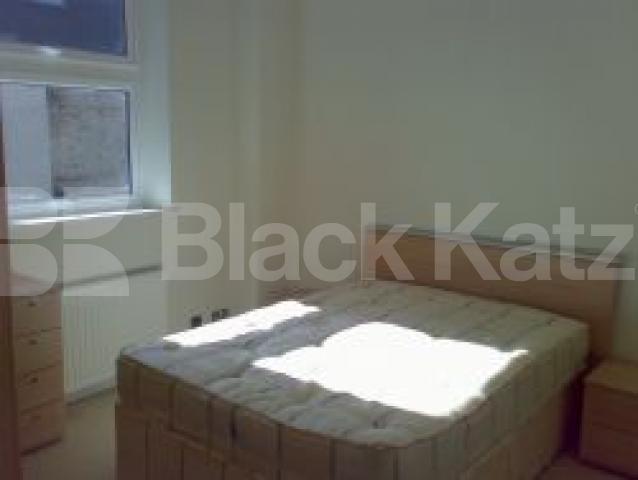 			2 Bedroom, 1 bath, 1 reception Flat			 Gloucester Place, Camden