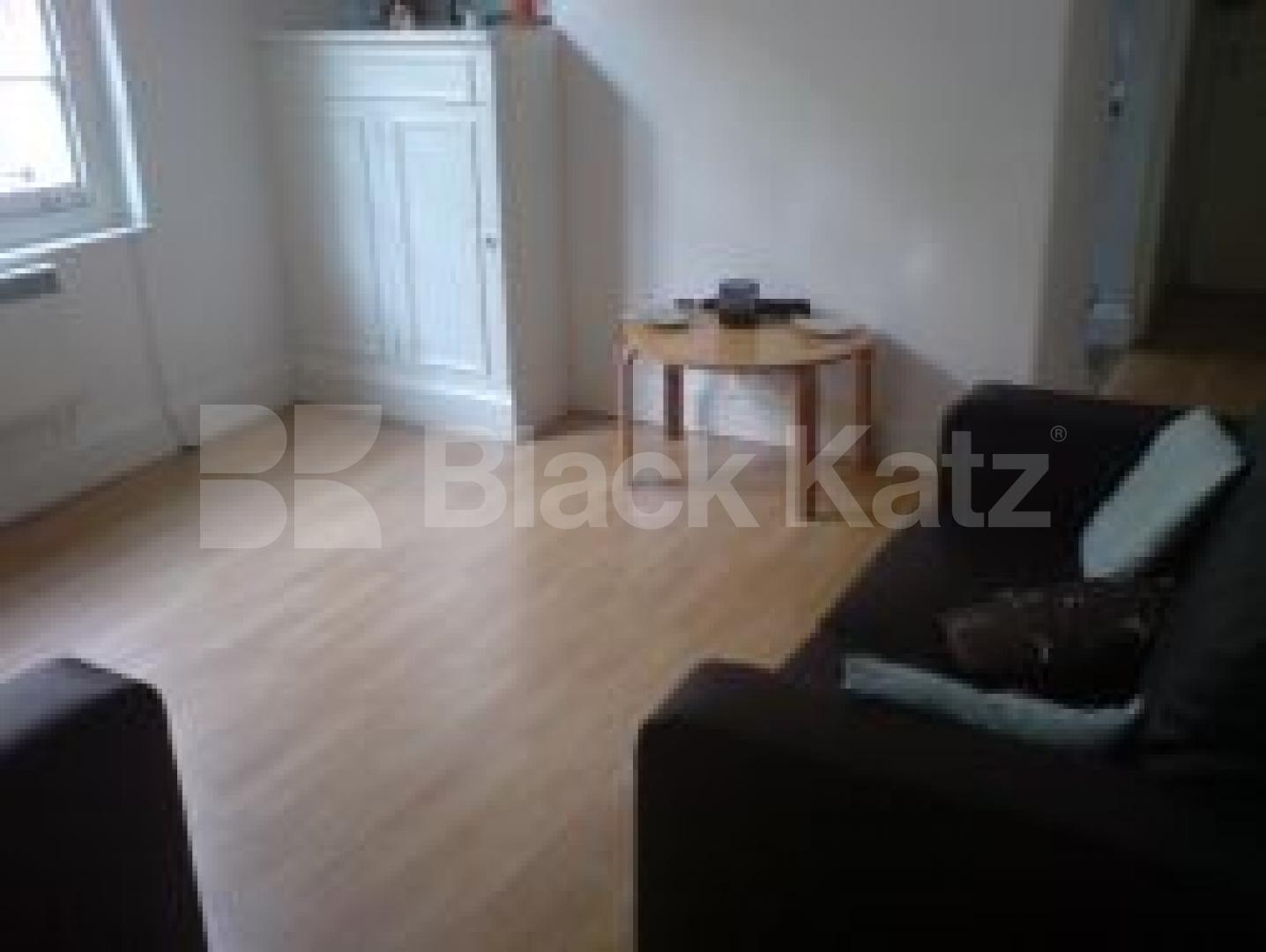 			VIEWINGS ESSENTIAL, 2 Bedroom, 1 bath, 1 reception Flat			 Marshall Street, Oxford Circus