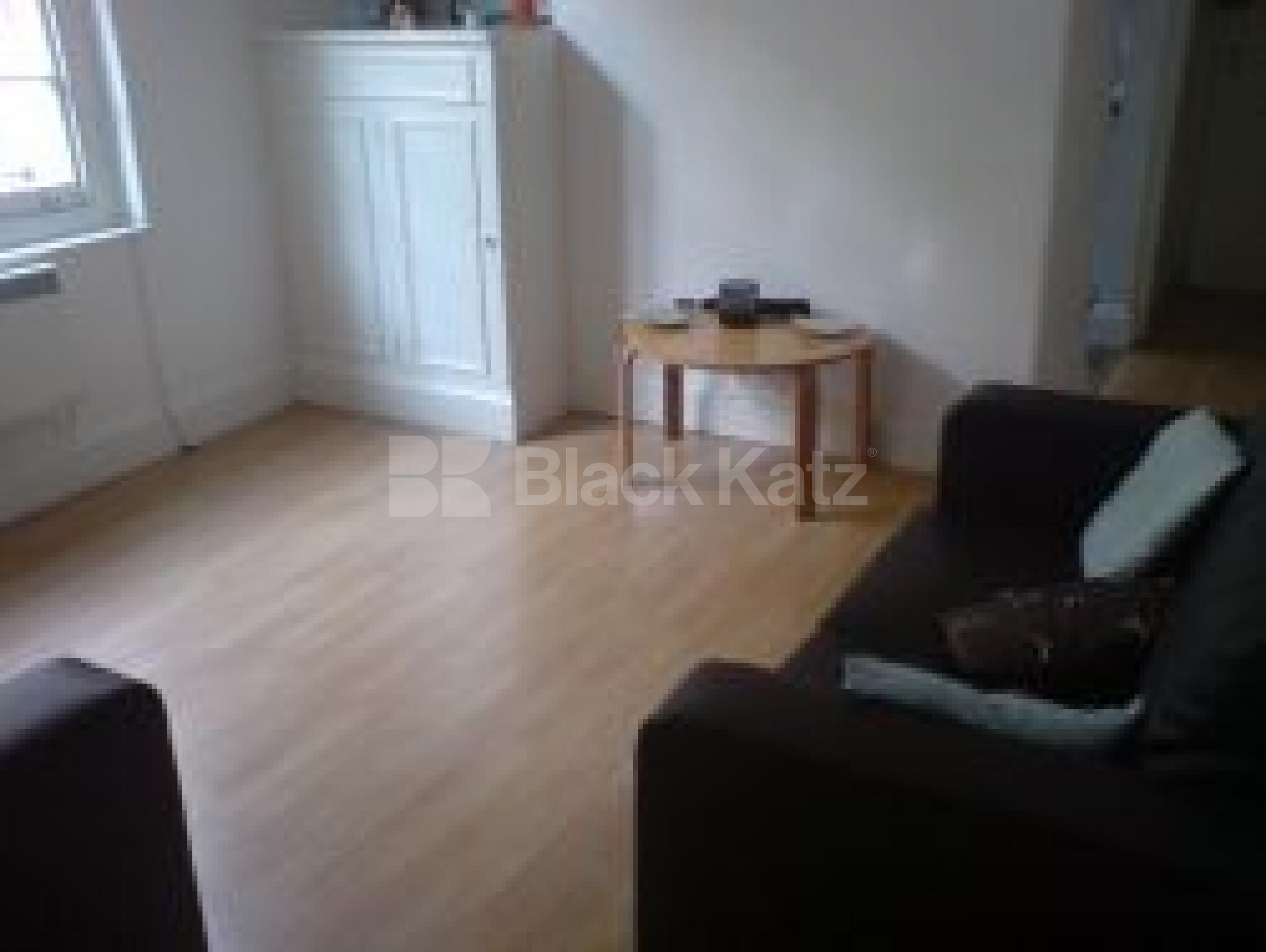 			VIEWINGS ESSENTIAL, 2 Bedroom, 1 bath, 1 reception Flat			 Marshall Street, Oxford Circus W1