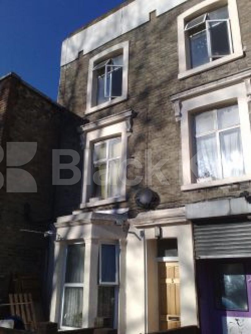 			New instruction, 2 Bedroom, 1 bath, 1 reception Flat			 Mc Kenzie Road, CALEDONIAN ROAD N7