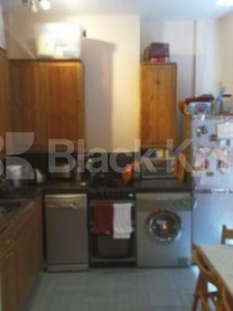 			LOCATION LOCATION LOCATION !!!, 1 Bedroom, 1 bath, 1 reception Flat			 Burton Street, RUSSELL SQUARE