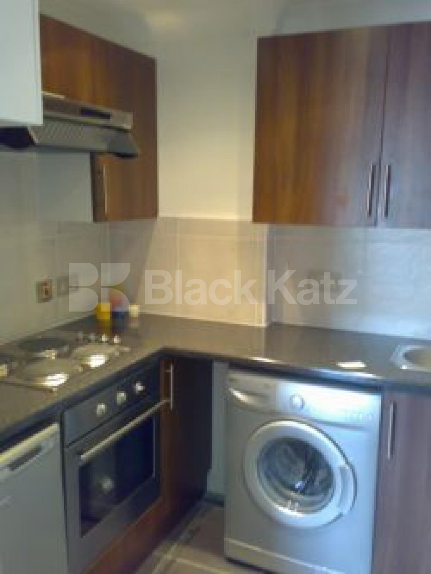 			1 Bedroom, 1 bath, 1 reception Flat			 Elgin Avenue, MAIDA VALE W9 W9