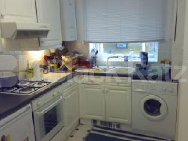 			New Instruction, 1 Bedroom, 1 bath, 1 reception Flat			 Belsize Square, BELSIZE PARK NW3