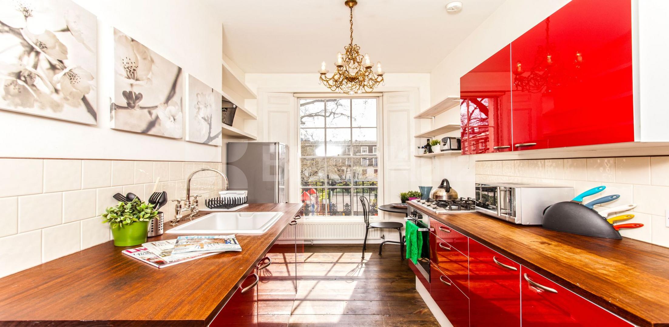 Fantastic two bed set within a period house in Zone 1 Granville Square, Clerkenwell / Farringdon 
