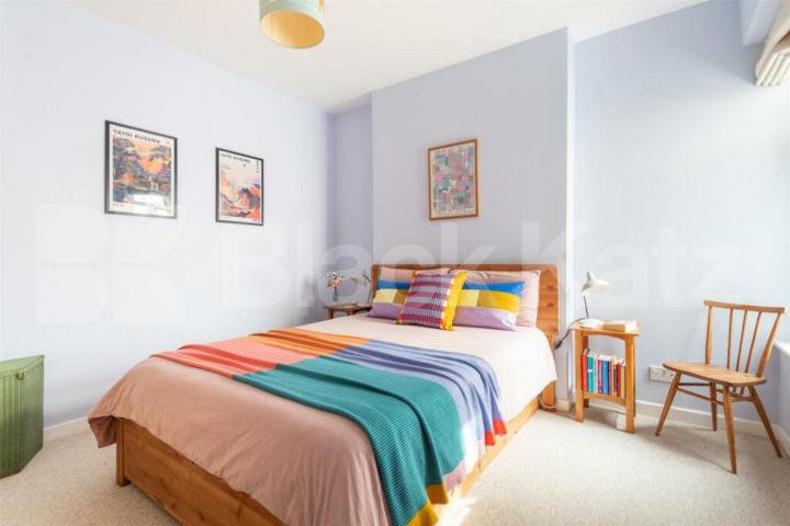 Spacious 3-Bedroom Ground Floor Flat with Private Garden Abbotsford Avenue, Tottenham