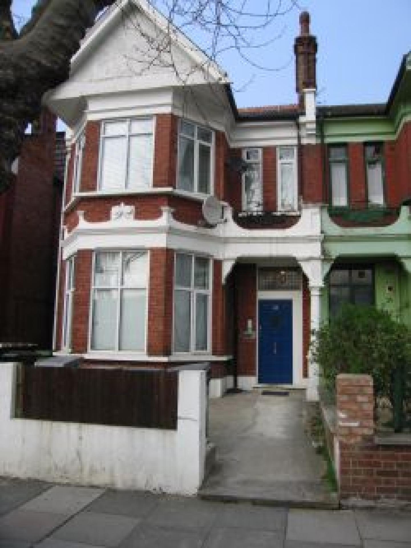 			1 Bedroom, 1 bath, 1 reception Flat			 Anson Road, CRICKLEWOOD NW2 NW2