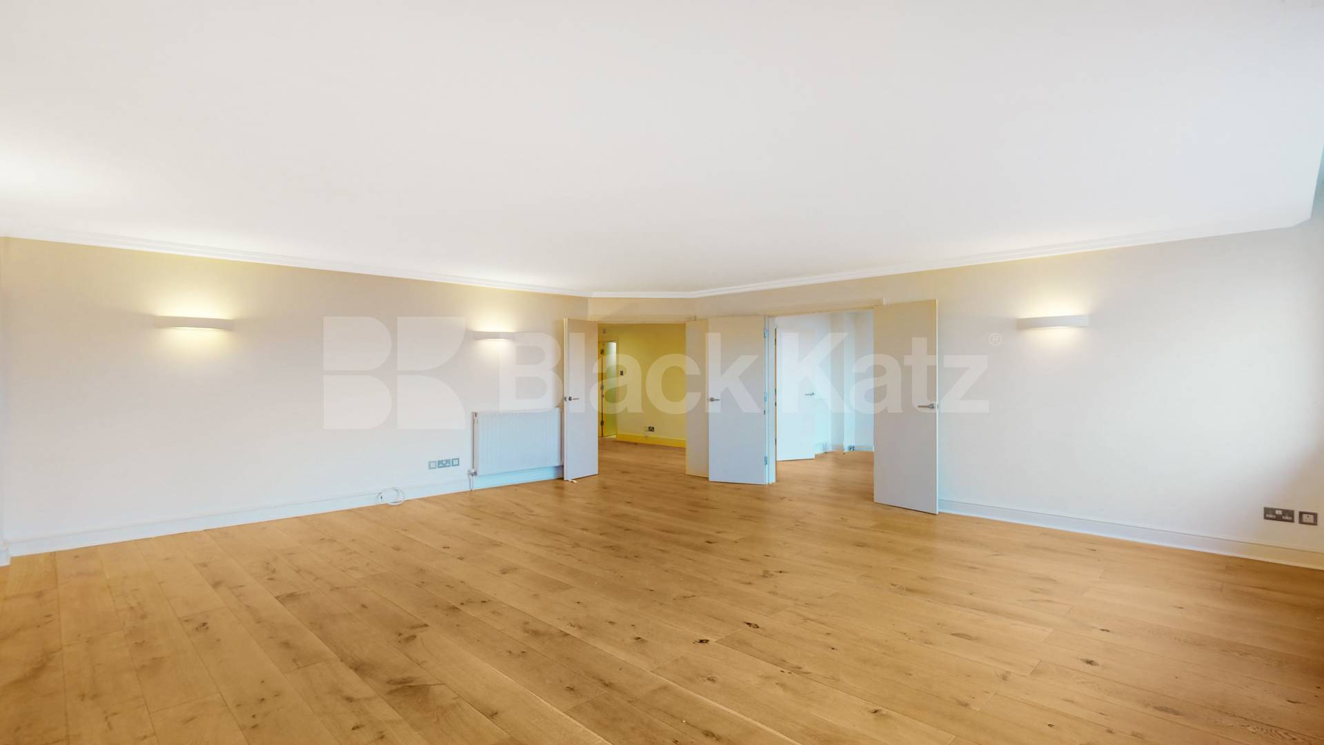 			4 Bedroom, 3 bath, 1 reception 			 Kidderpore Avenue,  Westfield  NW3