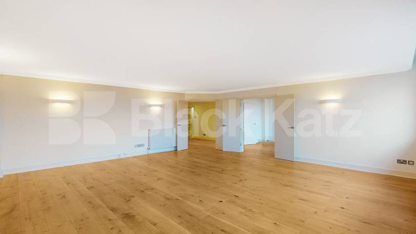 			4 Bedroom, 3 bath, 1 reception 			 Kidderpore Avenue, Westfield, NW3,  Westfield