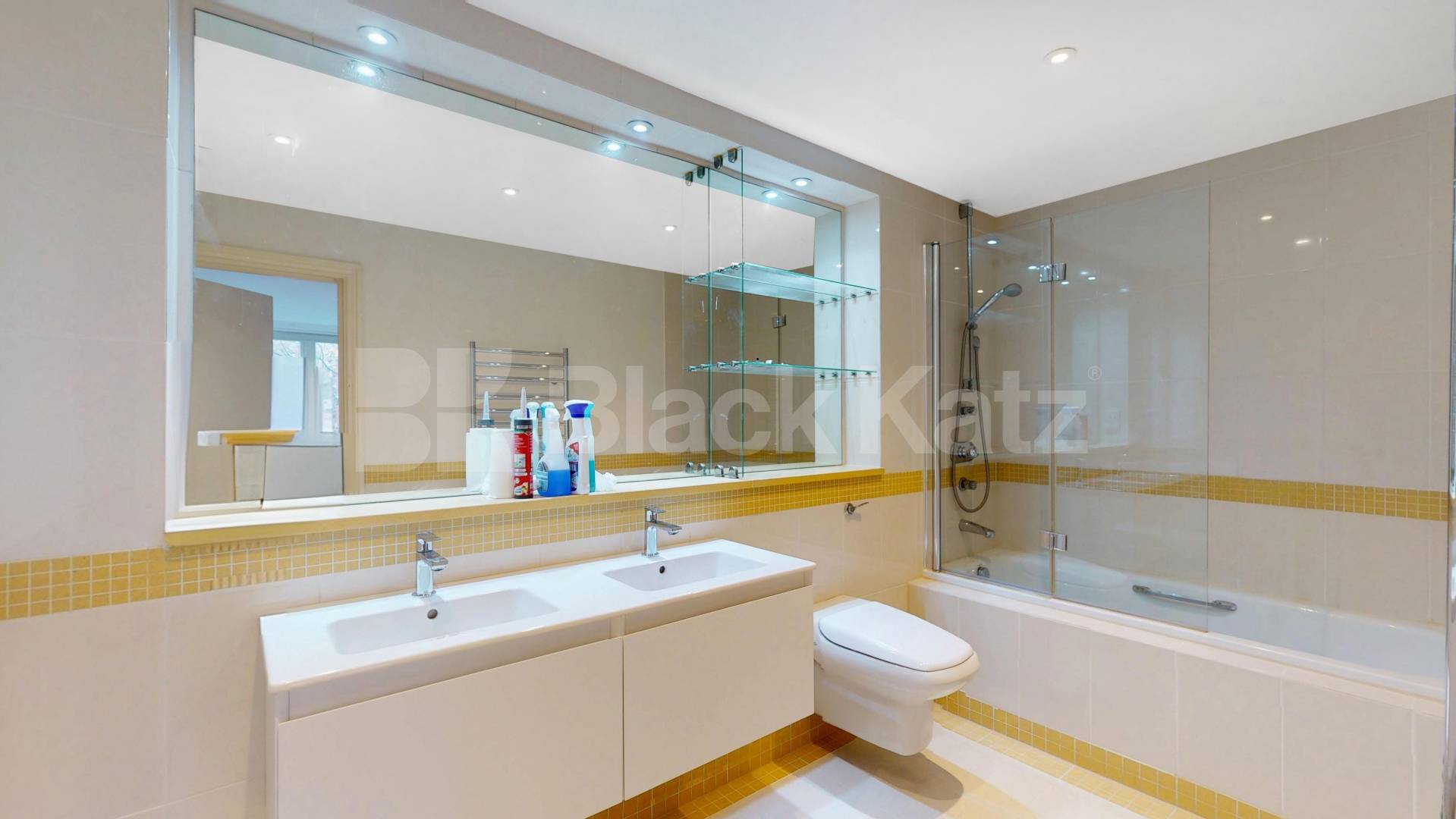 			4 Bedroom, 3 bath, 1 reception 			 Kidderpore Avenue,  Westfield  NW3