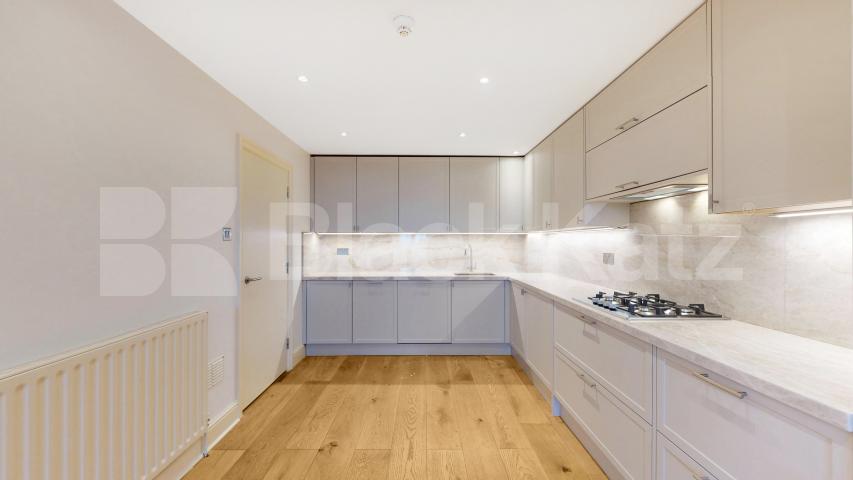 			4 Bedroom, 3 bath, 1 reception 			 Kidderpore Avenue, Westfield, NW3,  Westfield