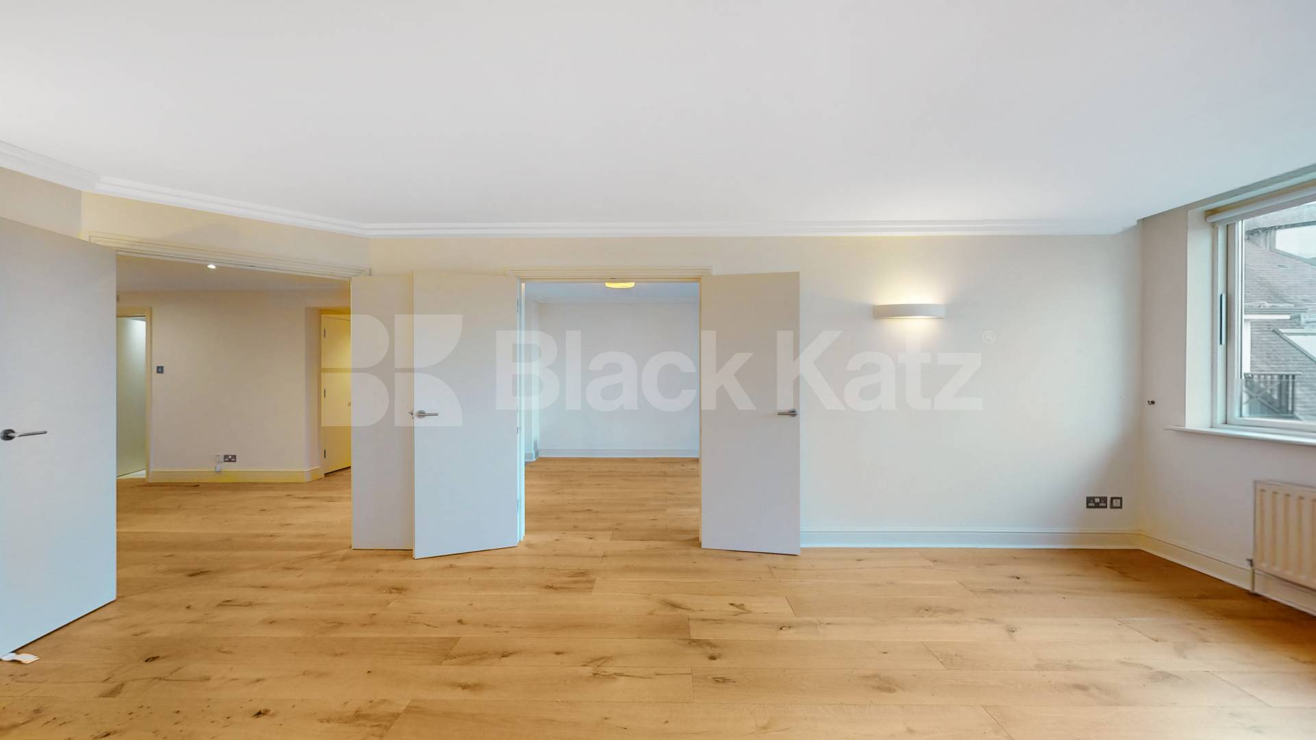 			4 Bedroom, 3 bath, 1 reception 			 Kidderpore Avenue,  Westfield  NW3