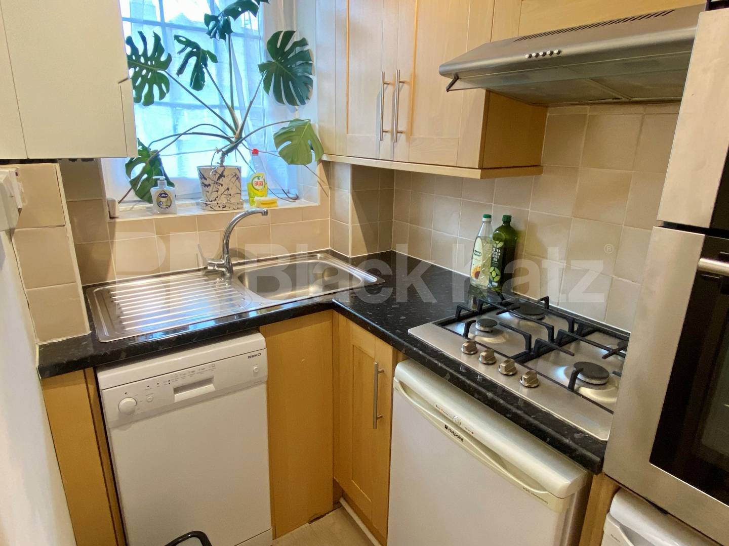 Bright and airy, tastefully decorated & superbly located in SE1 Aylesford House, Long Lane, Borough/London Bridge