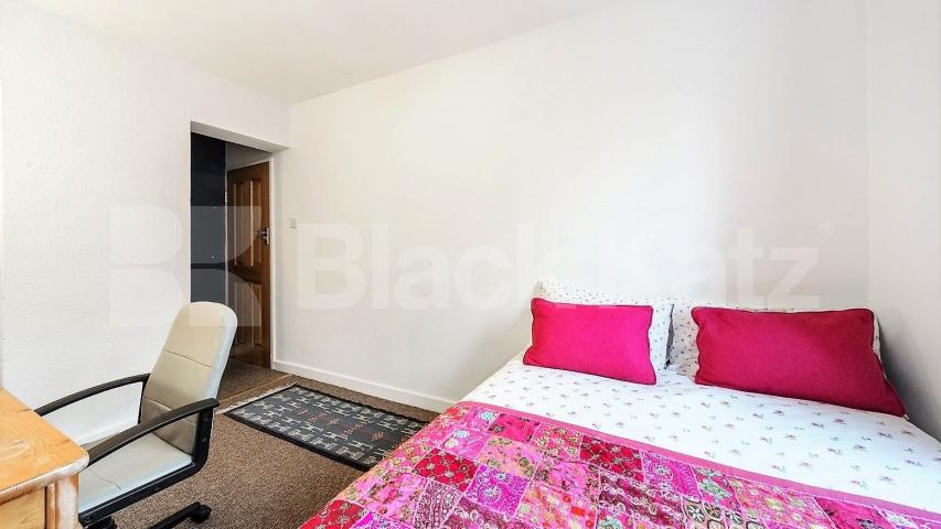 Fantastic modern 4 double bedroom flat near Royal Vet, UCL Bayham Place, Camden