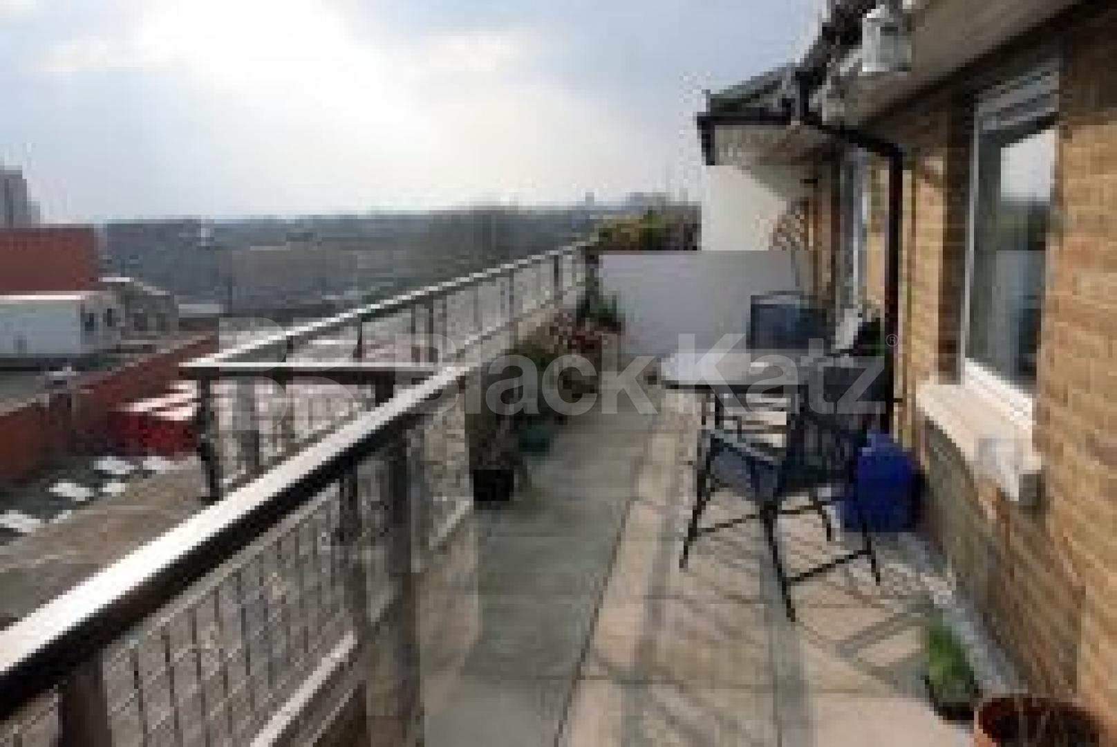 			MUST SEE !, 2 Bedroom, 1 bath, 1 reception Flat			 Grand Union Close, WESTBOURNE PARK W9