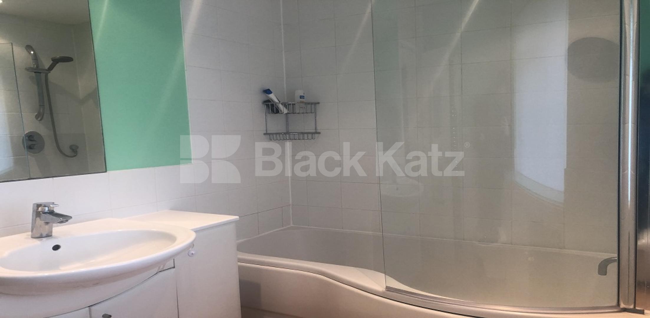 			UNDER OFFER , 2 Bedroom, 1 bath, 1 reception Apartment			 Vanbrugh Park Road, Greenwich 