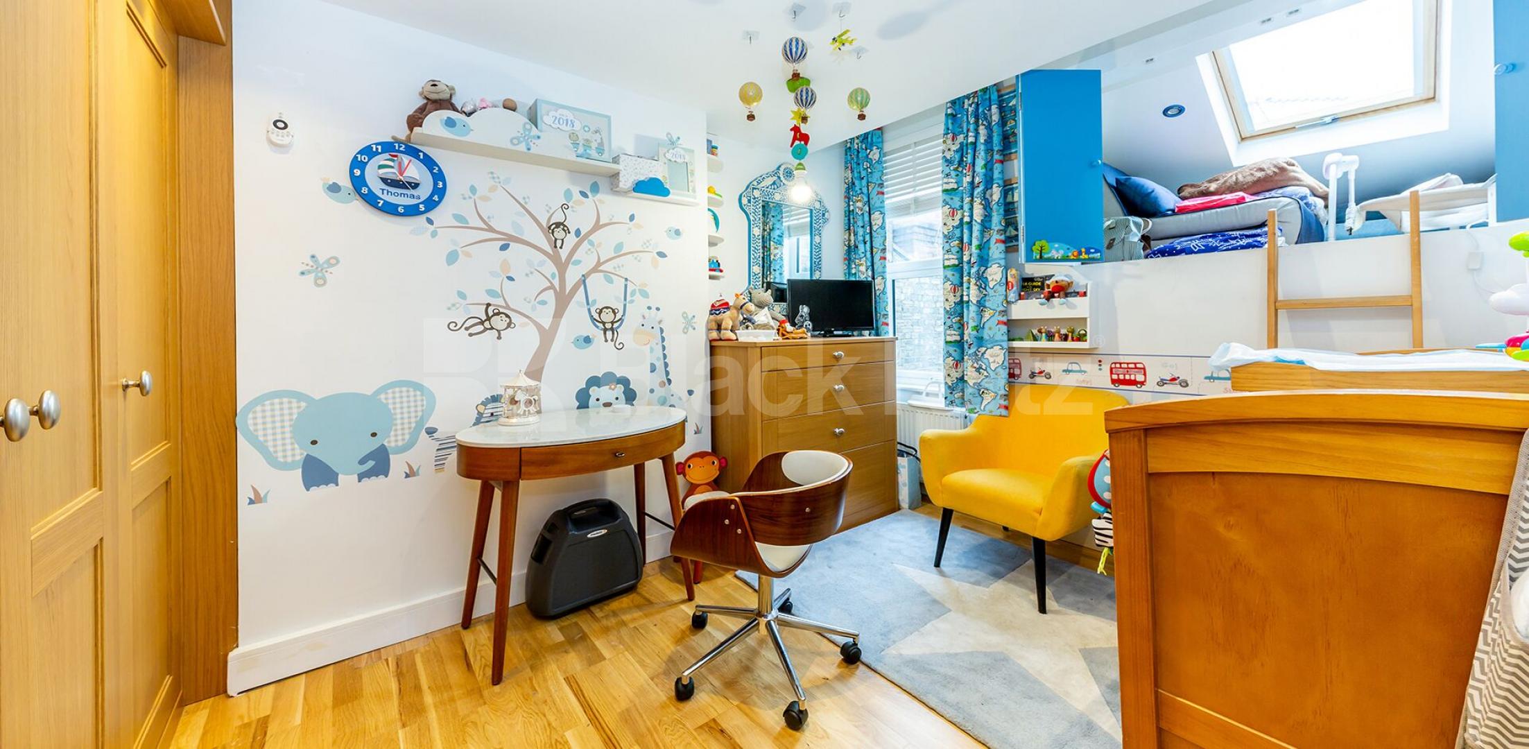 			New Instruction!, 3 Bedroom, 1 bath, 1 reception Apartment			 Broadway Parade, Crouch End