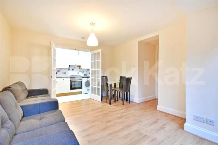 Two Bedroom Two bathroom garden property located short walk to Finsbury Park Portland Rise, Finsbury Park
