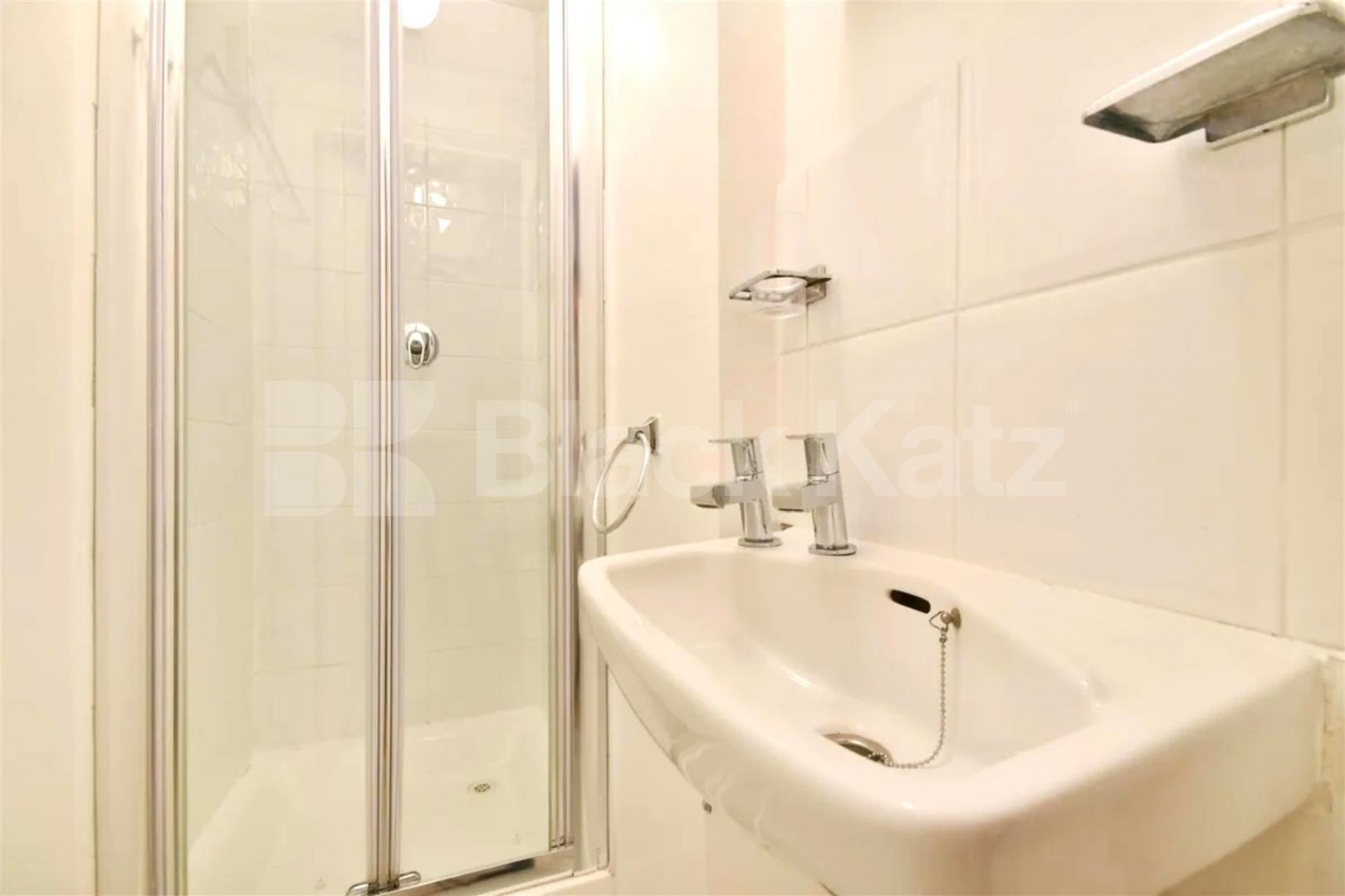 Two Bedroom Two bathroom garden property located short walk to Finsbury Park Portland Rise, Finsbury Park