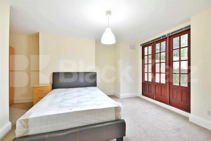Two Bedroom Two bathroom garden property located short walk to Finsbury Park Portland Rise, Finsbury Park