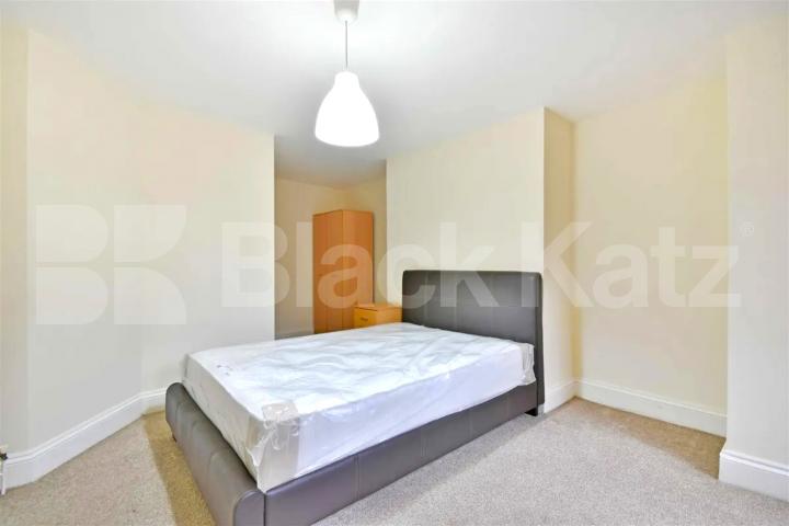 Two Bedroom Two bathroom garden property located short walk to Finsbury Park Portland Rise, Finsbury Park