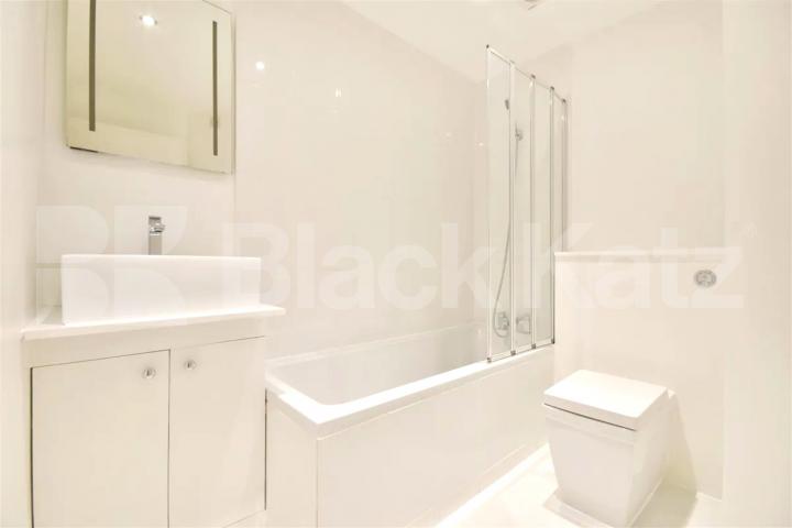 Two Bedroom Two bathroom garden property located short walk to Finsbury Park Portland Rise, Finsbury Park