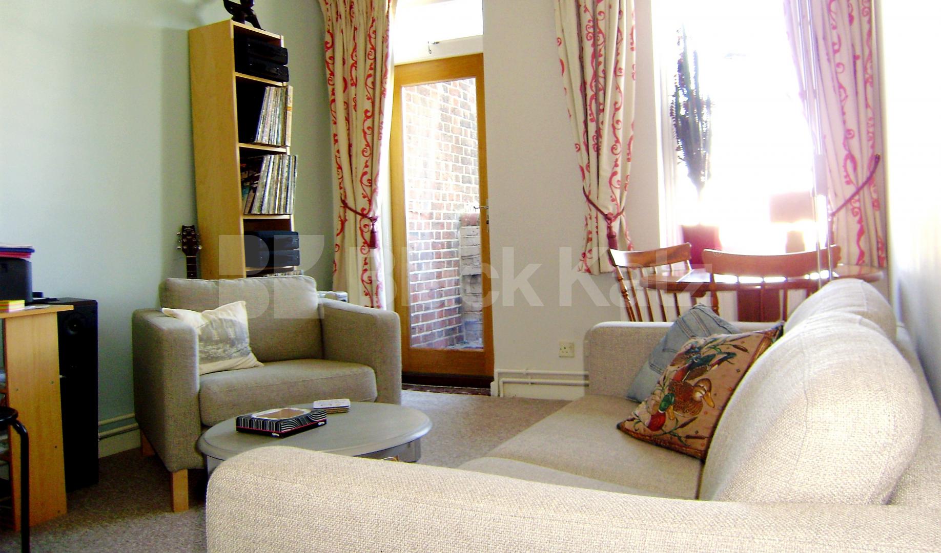 			NEW INSTRUCTION, 2 Bedroom, 1 bath, 1 reception Flat			 Clarendon Road, Notting Hill, NOTTING HILL 
