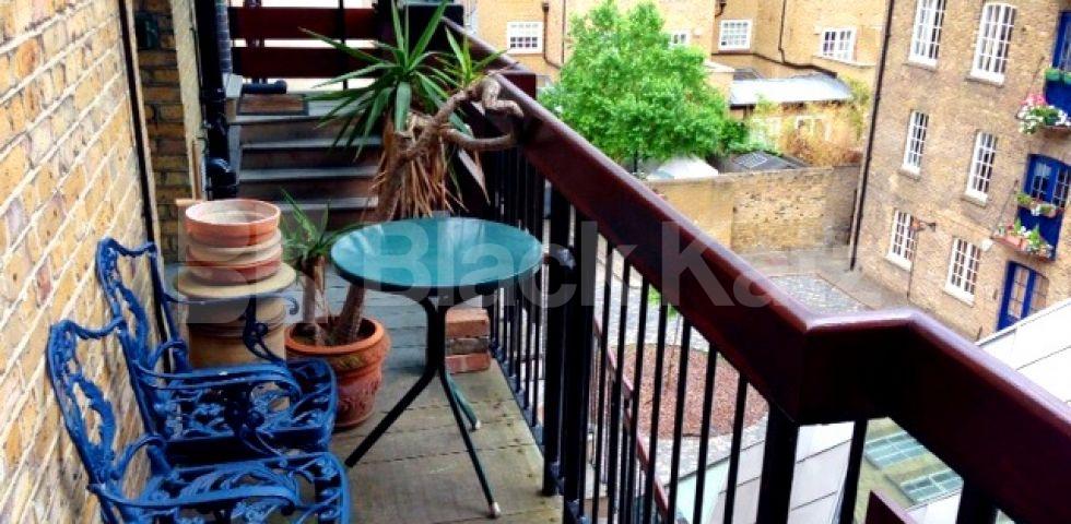 			NEW INSTRUCTION , 1 Bedroom, 1 bath, 1 reception Penthouse			 The Flag Store, Queen Elizabeth Street, Shad Thames