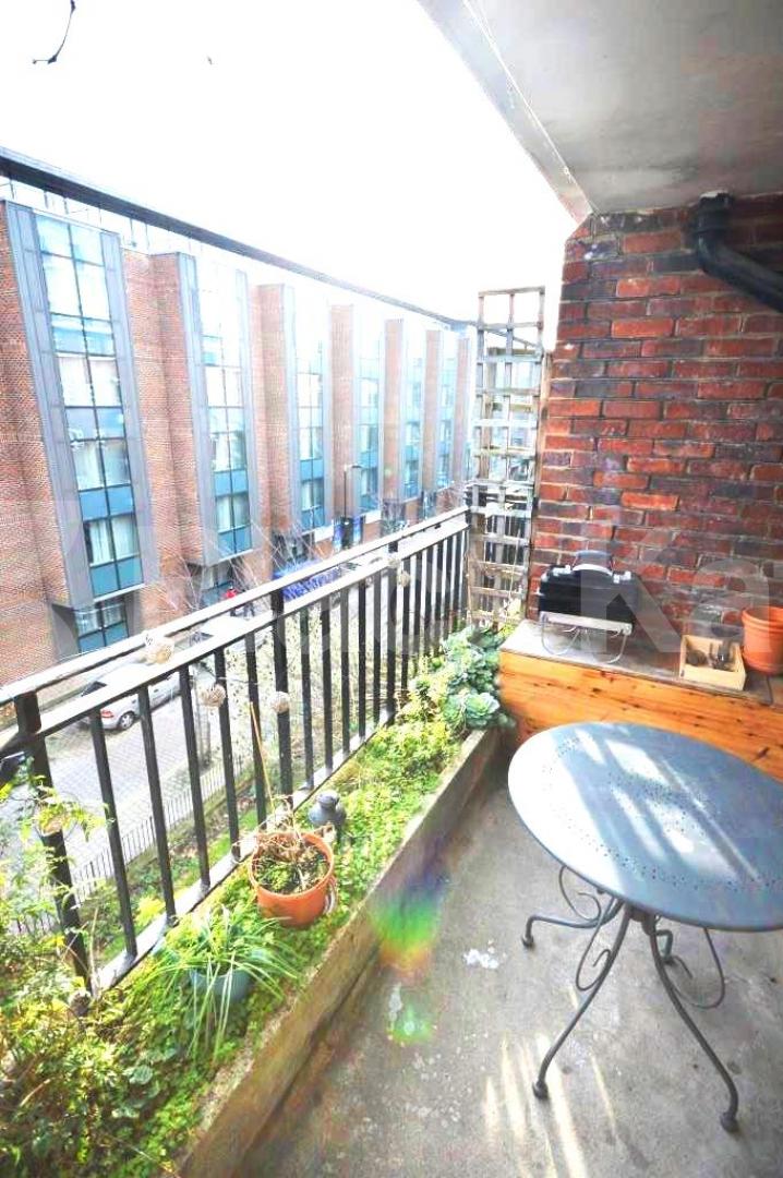 			NEW INSTRUCTION, 3 Bedroom, 1 bath, 1 reception Flat			 Quentin House, Gray Street , Waterloo