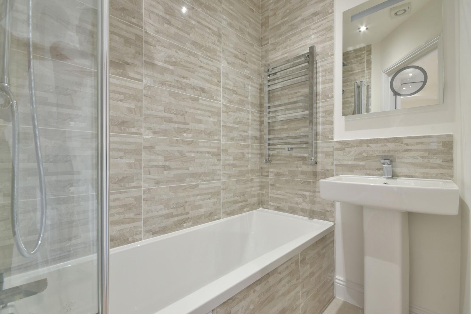 Modern Apartment Russel Road, Hendon