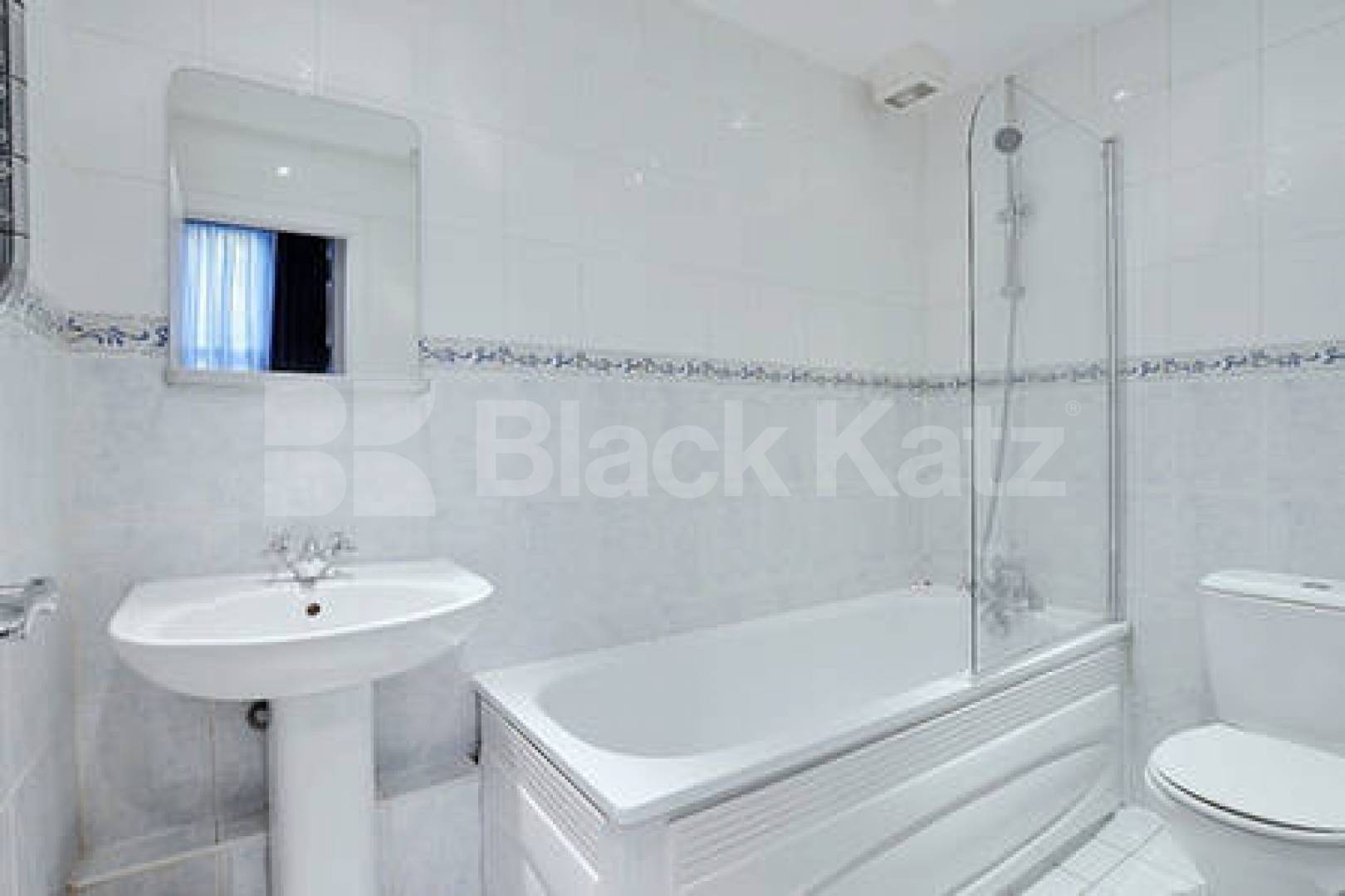 			MINUTES TO REGENTS PARK!, 2 Bedroom, 1 bath, 1 reception Flat			 Devonshire Place, REGENTS PARK