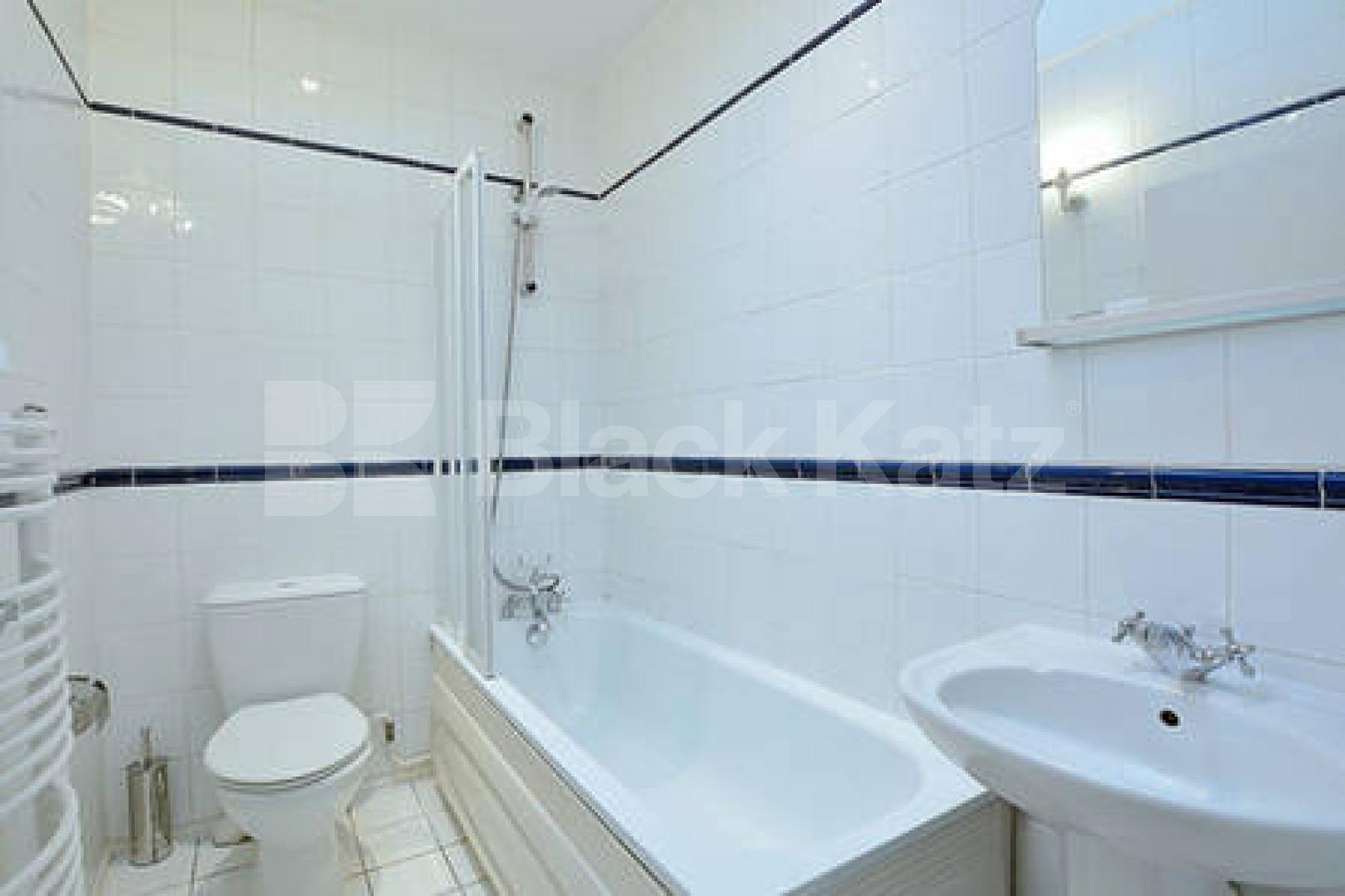 			MINUTES TO REGENTS PARK!, 2 Bedroom, 1 bath, 1 reception Flat			 Devonshire Place, REGENTS PARK
