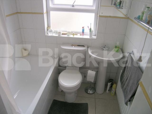 			1 Bedroom, 1 bath, 1 reception Flat			 Stroud Green Road, Stroud Green