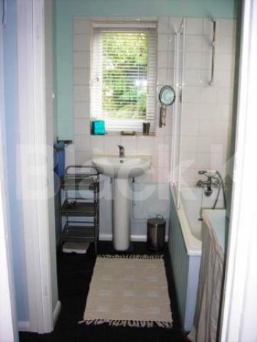 			Managed by Black Katz!, 1 Bedroom, 1 bath, 1 reception Flat			 Terront Road, TURNPIKE LANE