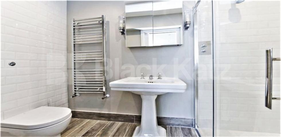 			3 Bedroom, 1 bath, 1 reception Apartment			 Chesson Road, WEST KENSINGTON / FULHAM 