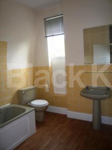 			3 Bedroom, 1 bath, 1 reception Flat			 Duke's Avenue, Muswell Hill